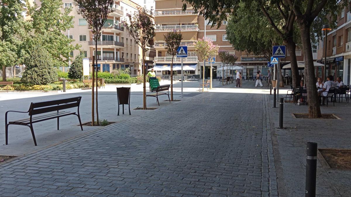 Imagen actual de la plaza de los Alféreces tras las obras de la plataforma única.