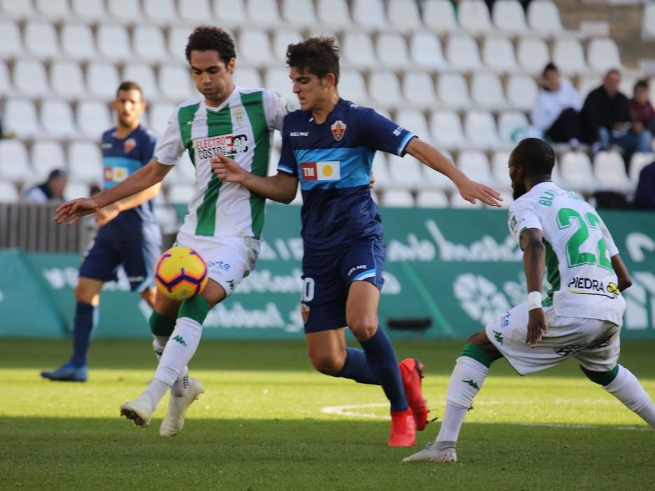 Las imágenes del partido entre el Córdoba - Elche.