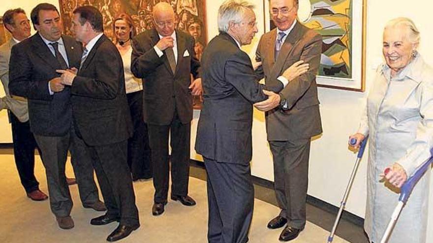 De esquerda a dereita, Xosé Díaz, Carlos Negueira, Abel Caballero, Carmela Silva, Mauro Varela, Julio Fernández Gayoso, Alfonso Paz-Andrade y Pilar Rodríguez Prada, na inauguración. // Fotos: José Lores