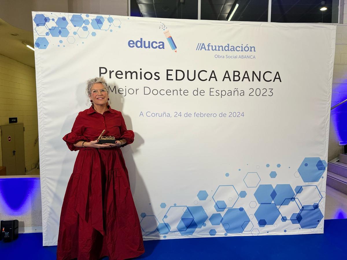 Lourdes Chesa, profesora de educación plástica y visual del Colegio Virgen del Carmen de Onda, ha sido premiada con el séptimo puesto.