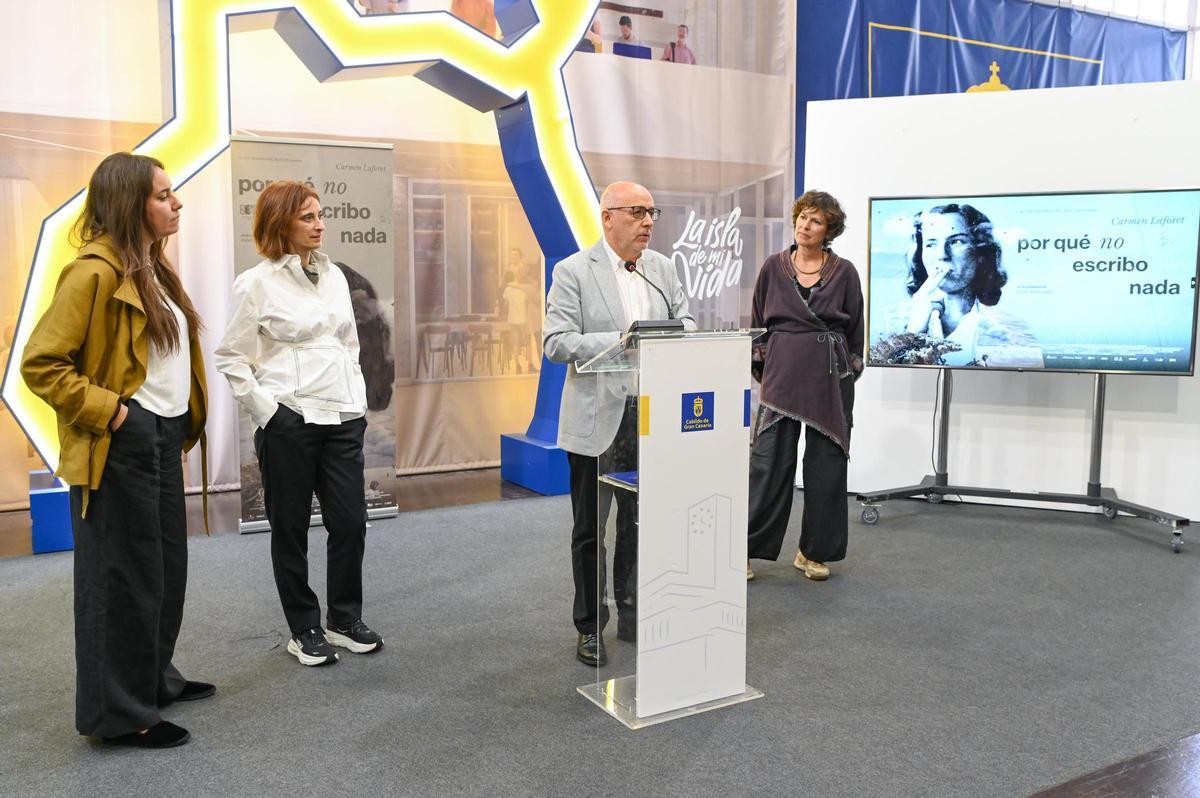Un momento de la rueda de prensa. (2).jpg