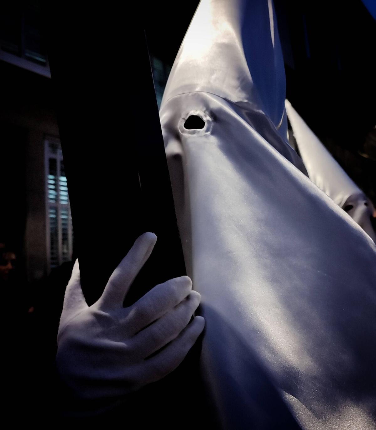 La patrona de Cangas sale en procesión para abrir la Semana Santa