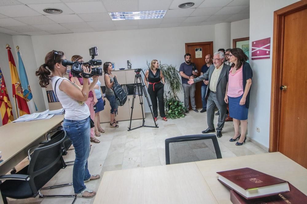 Visita de Mónica Oltra a Torrevieja