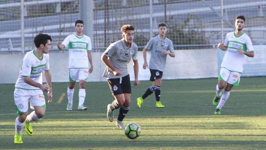 Un lance del partido de ayer en Os Remedios. // Jesús Regal