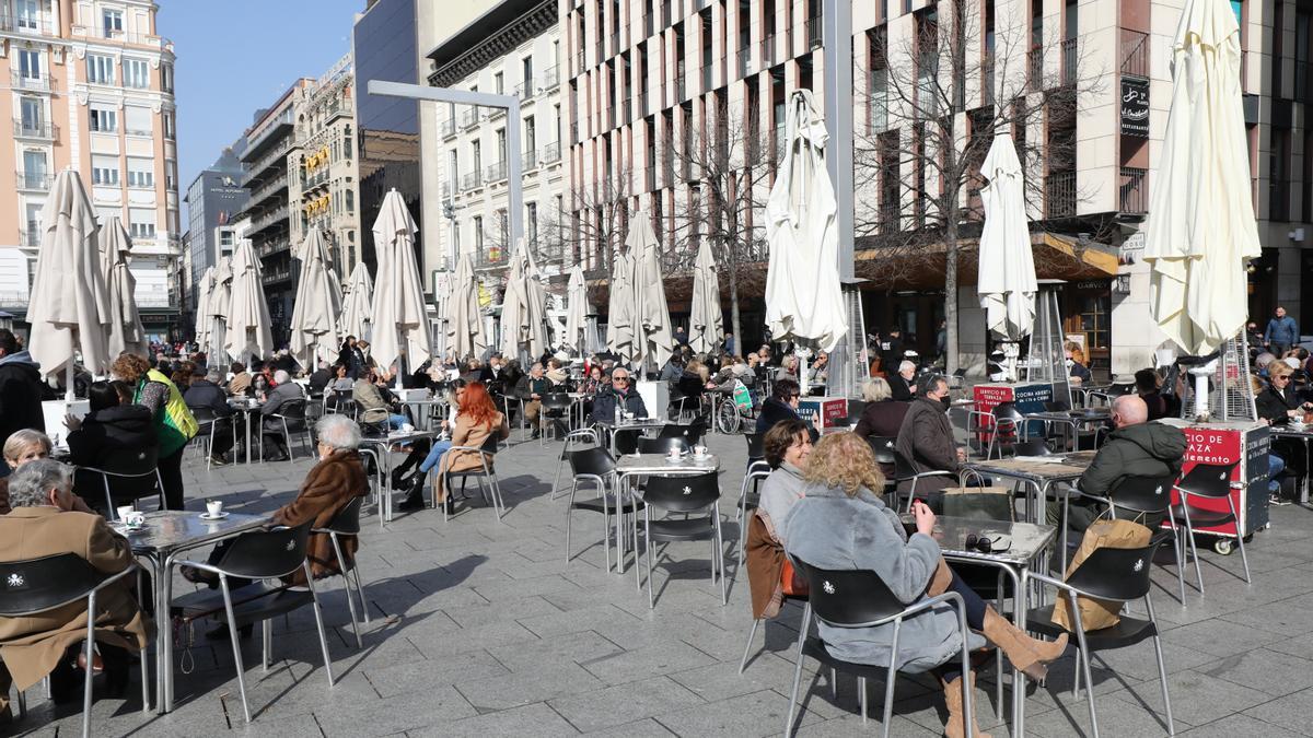 La terraza de la plaza España de Zaragoza.