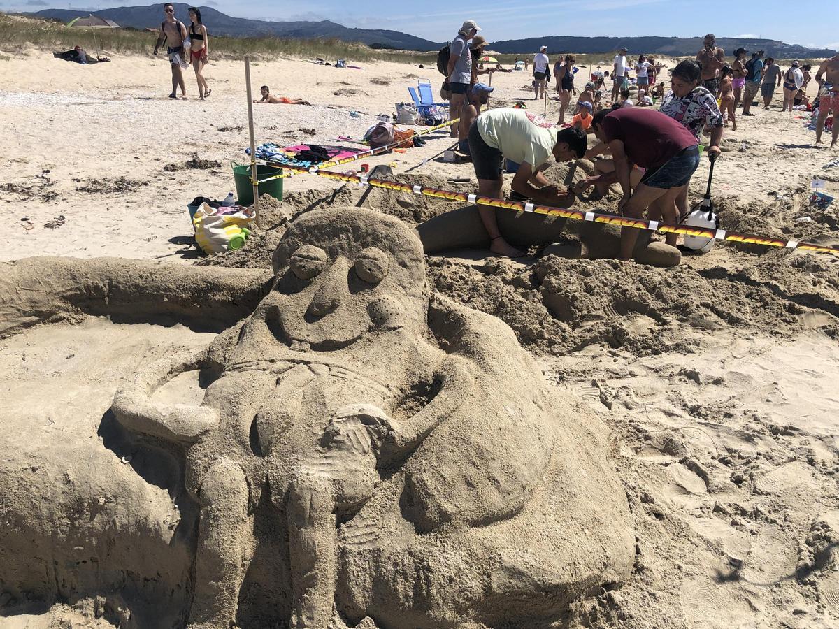 La jornada se celebró en la playa de A Ladeira