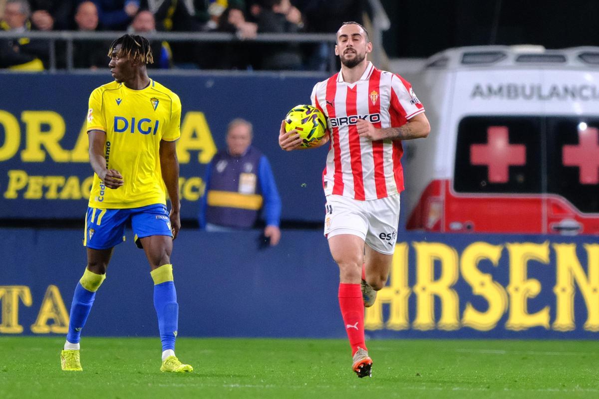 EN IMÁGENES: El Cádiz-Sporting disputado en el estadio Nuevo Mirandilla