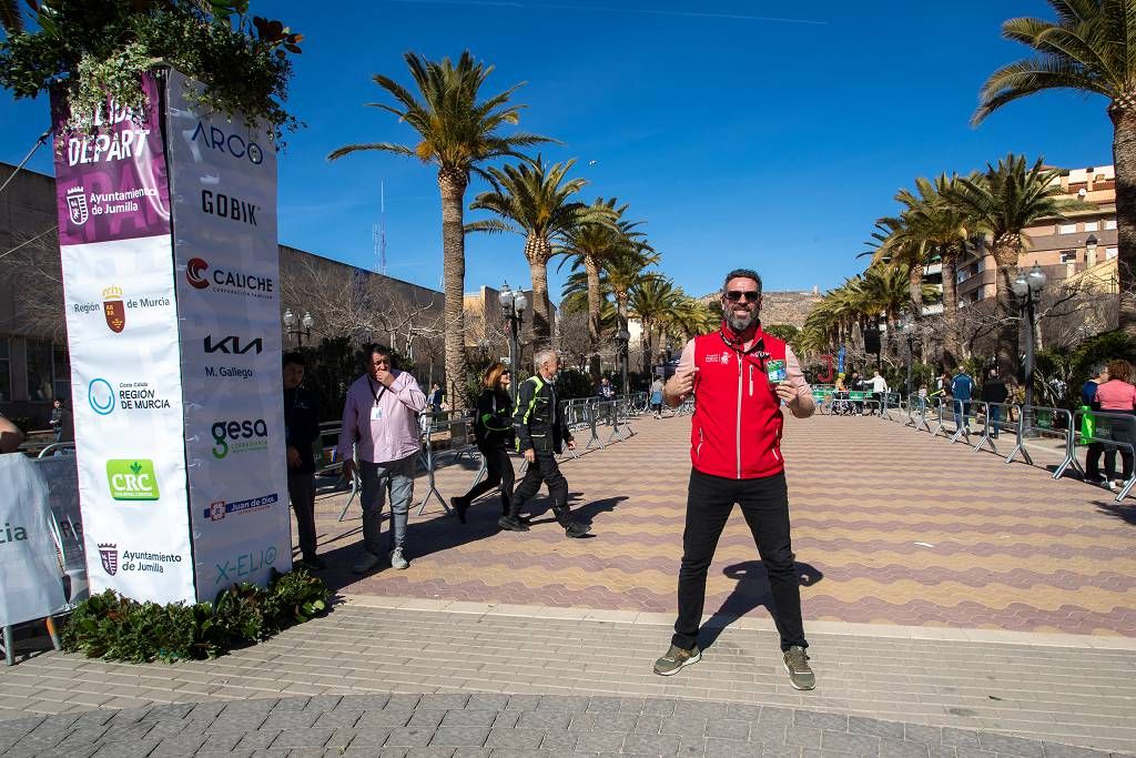 Vuelta Ciclista a Murcia: imágenes de la salida en Jumilla