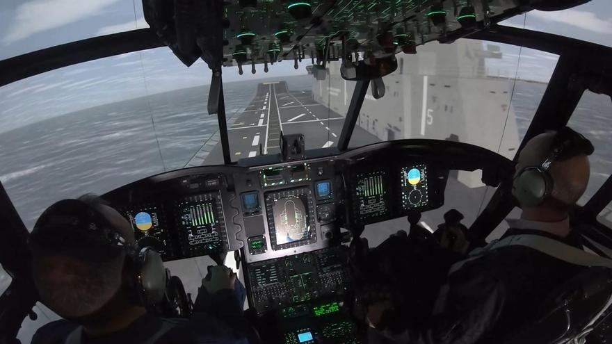 Una visita interior al simulador del helicóptero militar Chinook que Indra acaba de entregar al Ejército