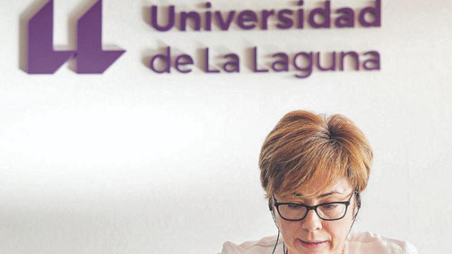 Rosa Aguilar, rectora de la Universidad de La Laguna.