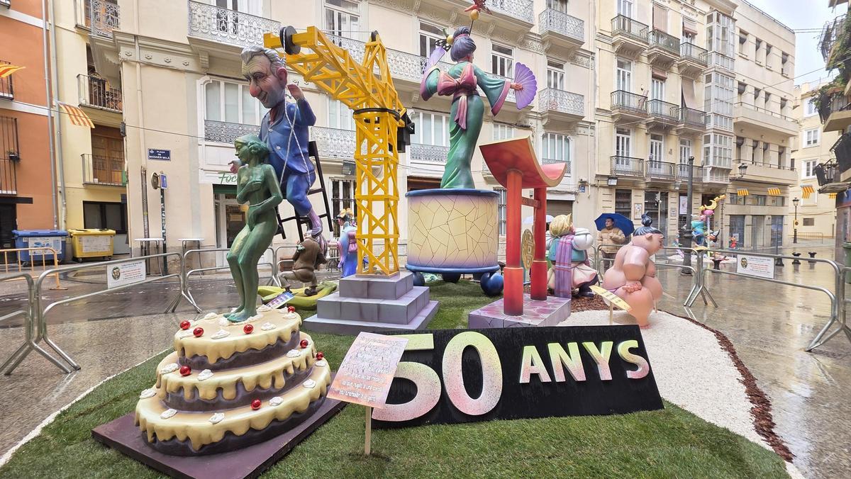 Falla conmemorativa del 50 aniversario de Mossen Milà