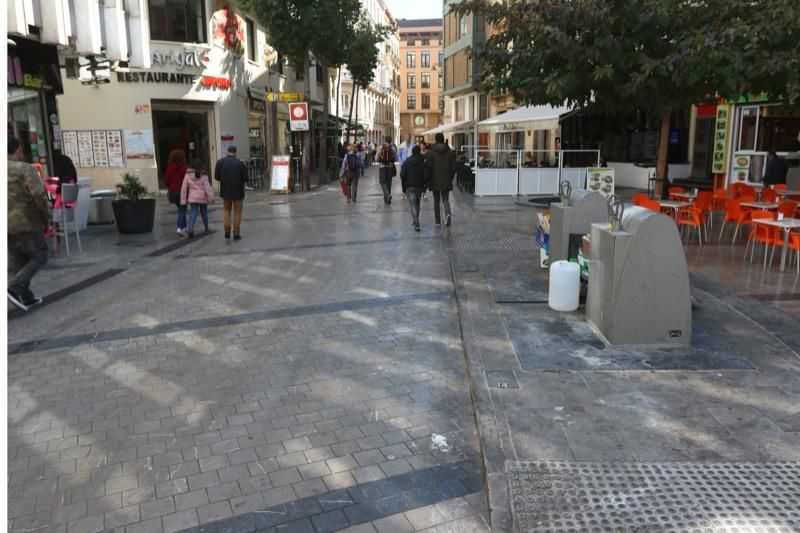 El centro de Málaga tras la recogida de basura