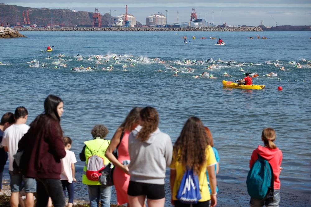 Travesía de San Pedro desde la playa de Poniente