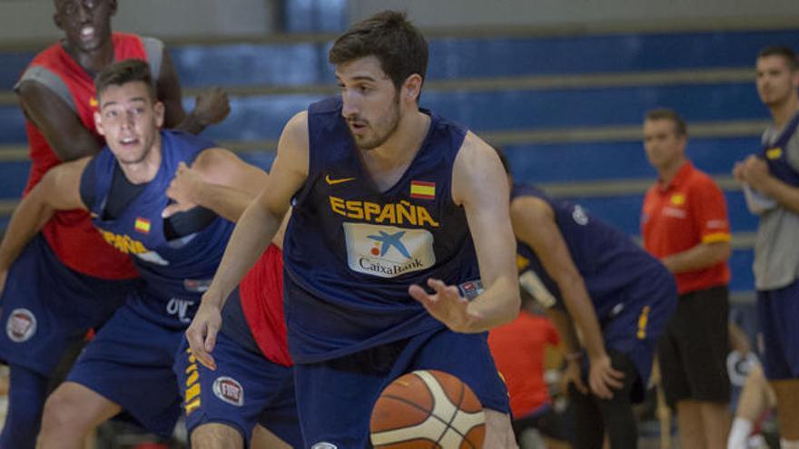 Vives, entrenando este lunes con la selección española.