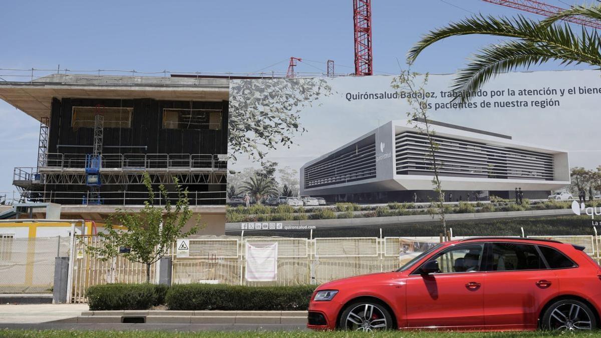 Obras del hospital Quirónsalud de Badajoz.