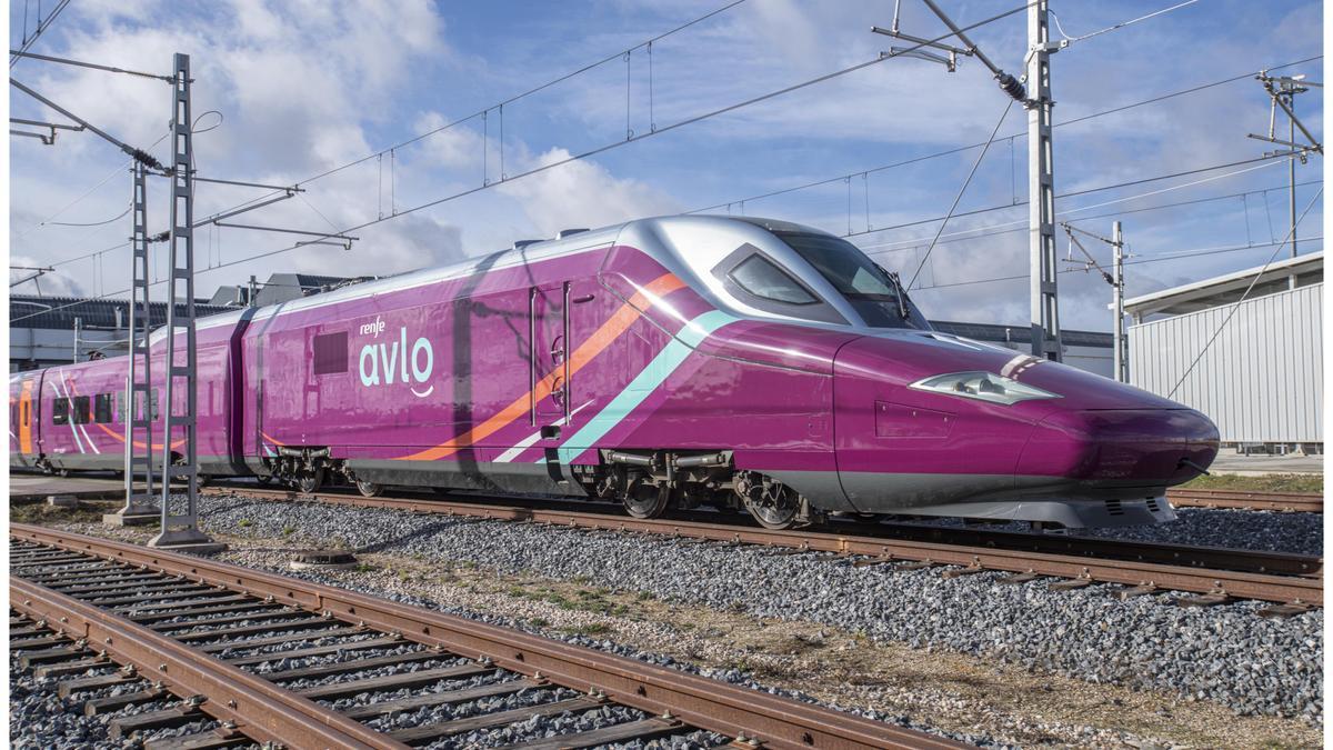 Un tren Avlo, el AVE &quot;low cost&quot; de Renfe, en una imagen de archivo