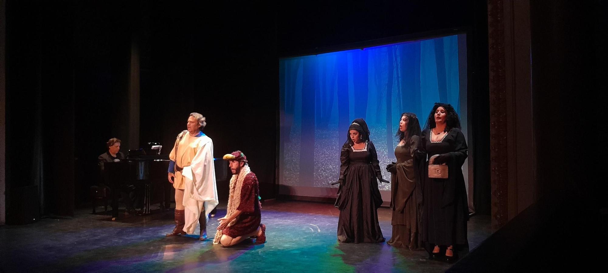 GALERÍA | Representación de "La flauta mágica", de Mozart, en el teatro Latorre de Toro