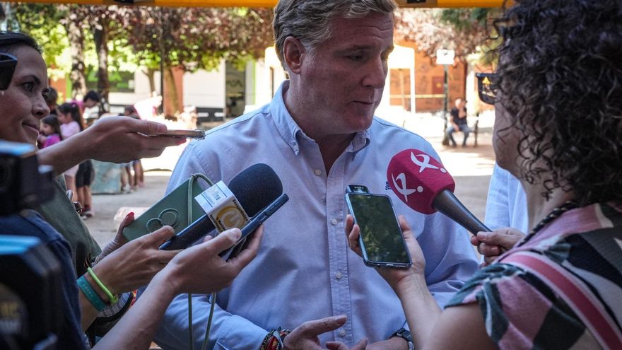 Gragera: &quot;La voluntad de las administraciones es reabrir el Museo del Carnaval lo antes posible&quot;