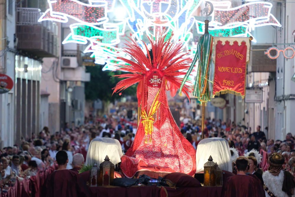 Los moros conquistan las calles de Novelda