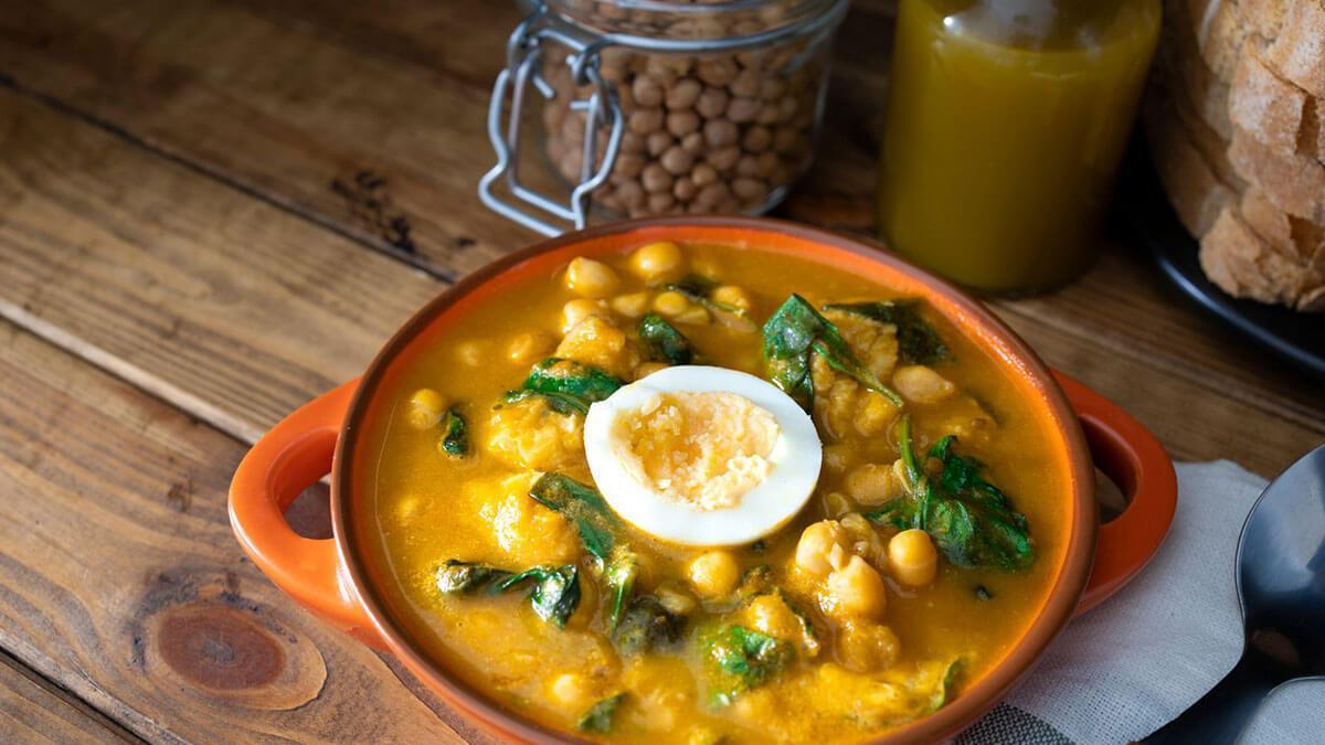 Platos típicos con sus vinos canarios para esta Semana Santa
