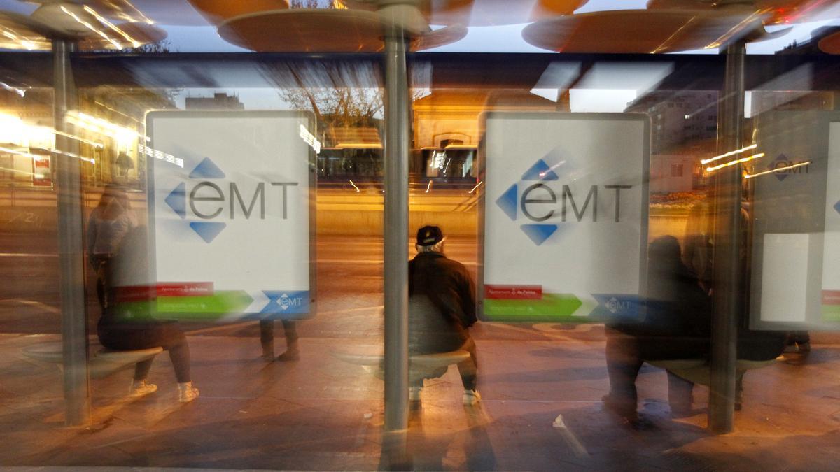 Parada de la EMT en la plaza de España