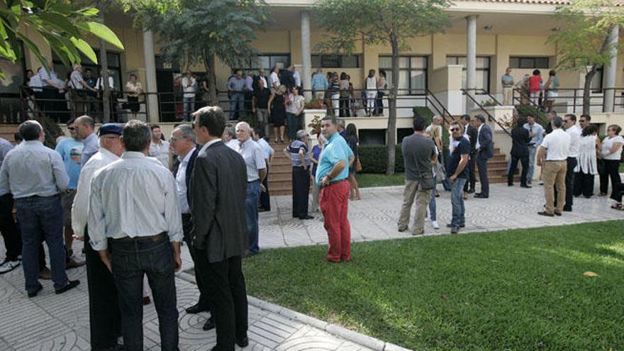 Cientos de amigos acudieron a Parcemasa a dar su último adiós a José Luis Pérez Canca.