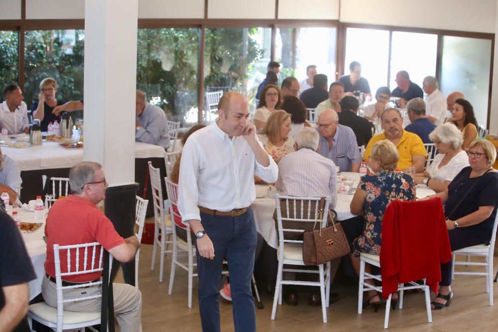 Los sanchistas tienden la mano para lograr un candidato de consenso en Alicante