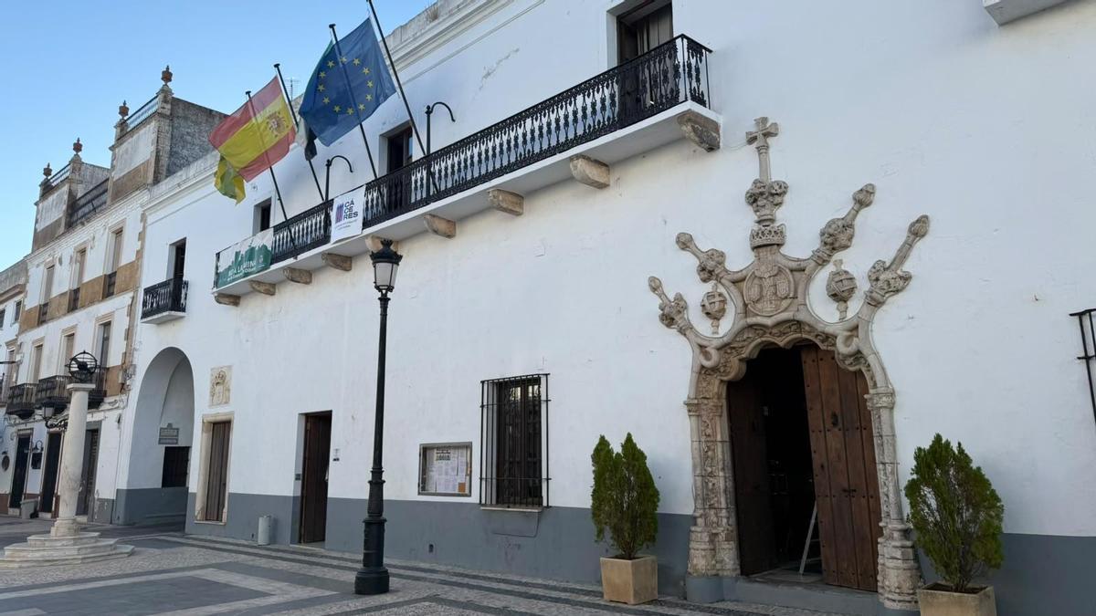 Puerta del Ayuntamiento de Olivenza.