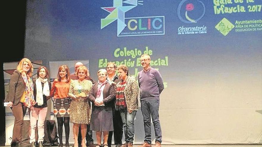 El colegio ‘Niño Jesús’ es distinguido en la III Gala de la Infancia