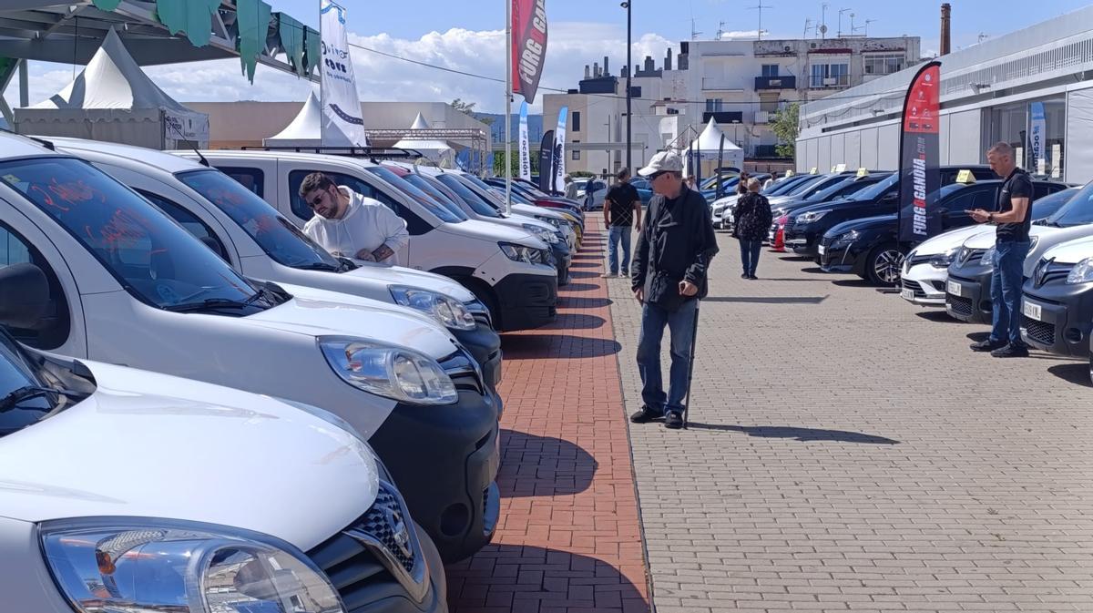 El coche de ocasión tiene su espacio en la plaza del Tirant