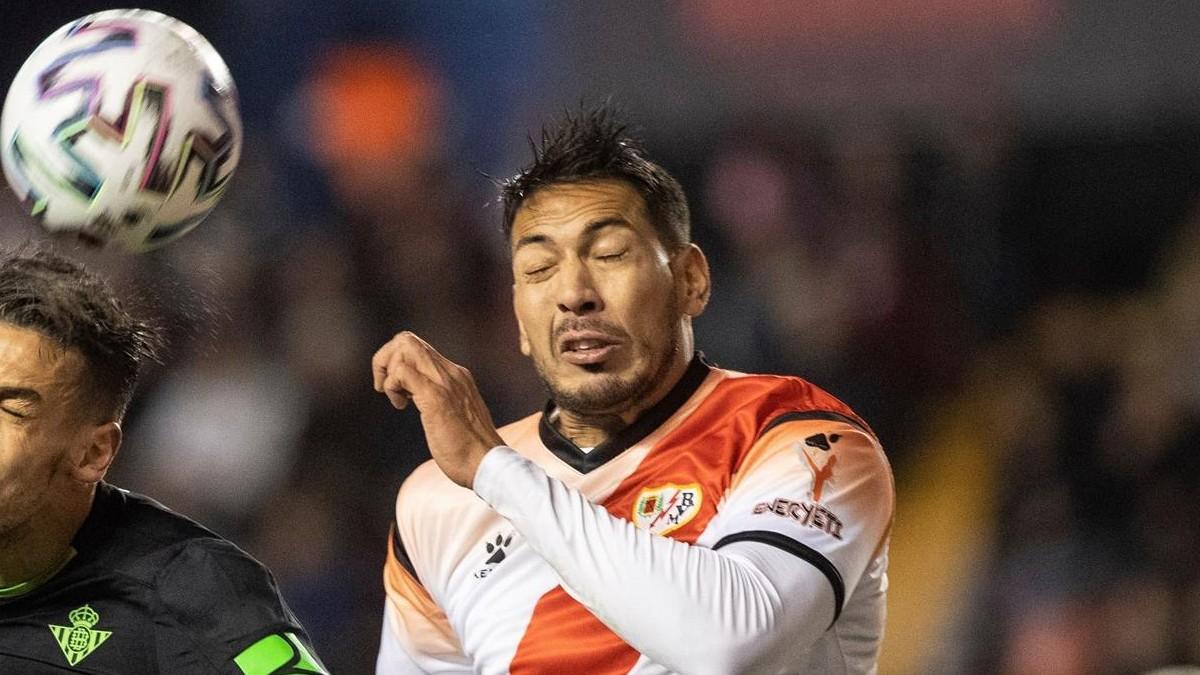 a sus 34 años, Ulloa pone su experiencia al servicio del Rayo