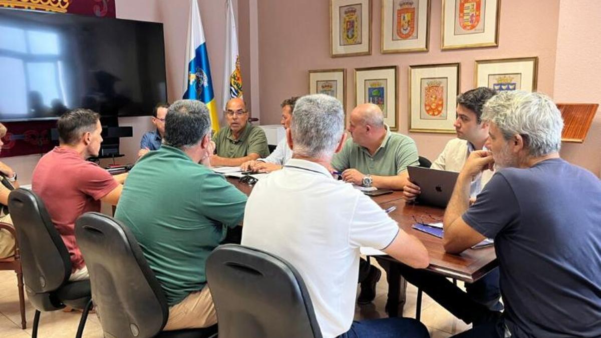 Reunión en Puerto de la Cruz.