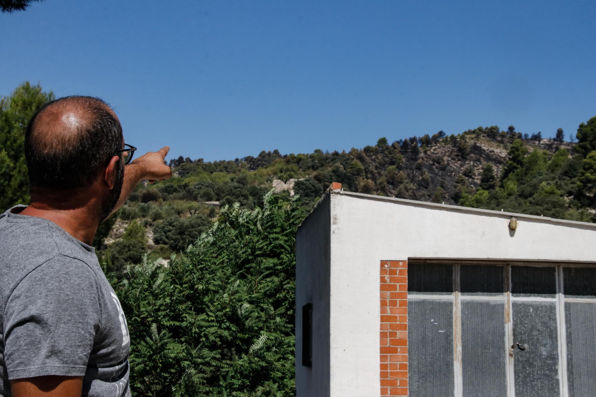 Los Bomberos prevén estabilizar el incendio de la Vall d'Ebo en las próximas horas