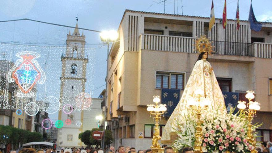 Pinoso celebra sus fiestas entre la tradición y la innovación