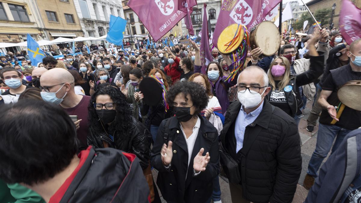 Los partidarios de la cooficialidad del asturiano se manifiestan en Oviedo