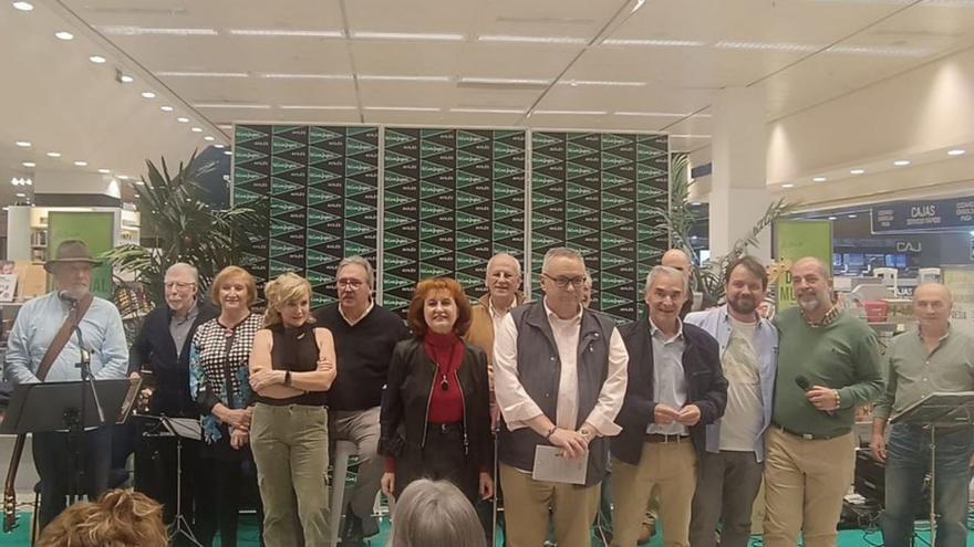 Los participantes en la velada poética celebrada en Avilés.