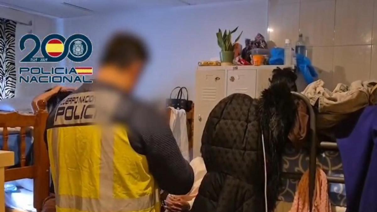 Cae en Vigo una red familiar acusada de explotar sexualmente a mujeres en un piso de citas del centro
