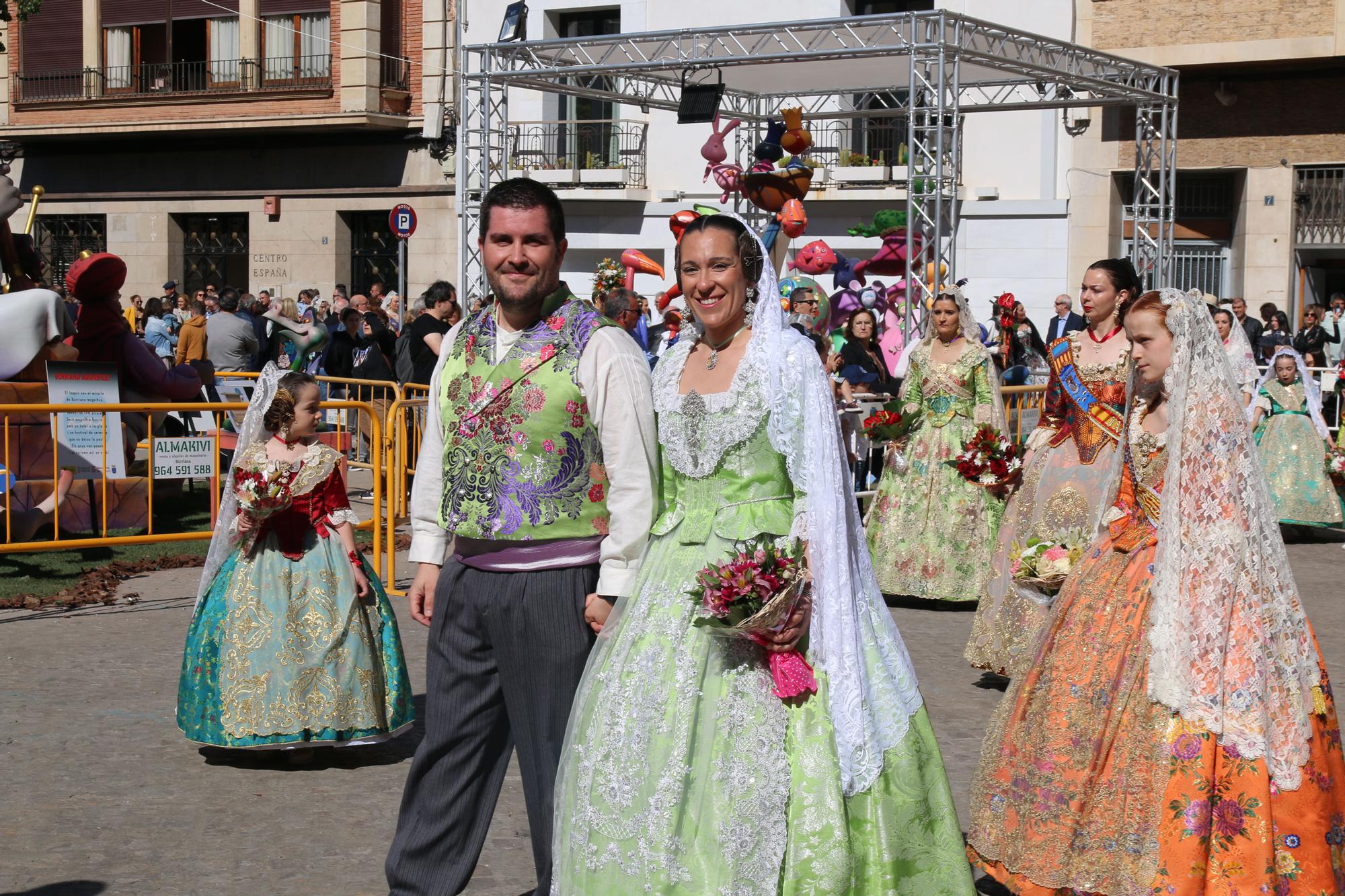 Las mejores imágenes de la 'Ofrena' de las Fallas de Burriana