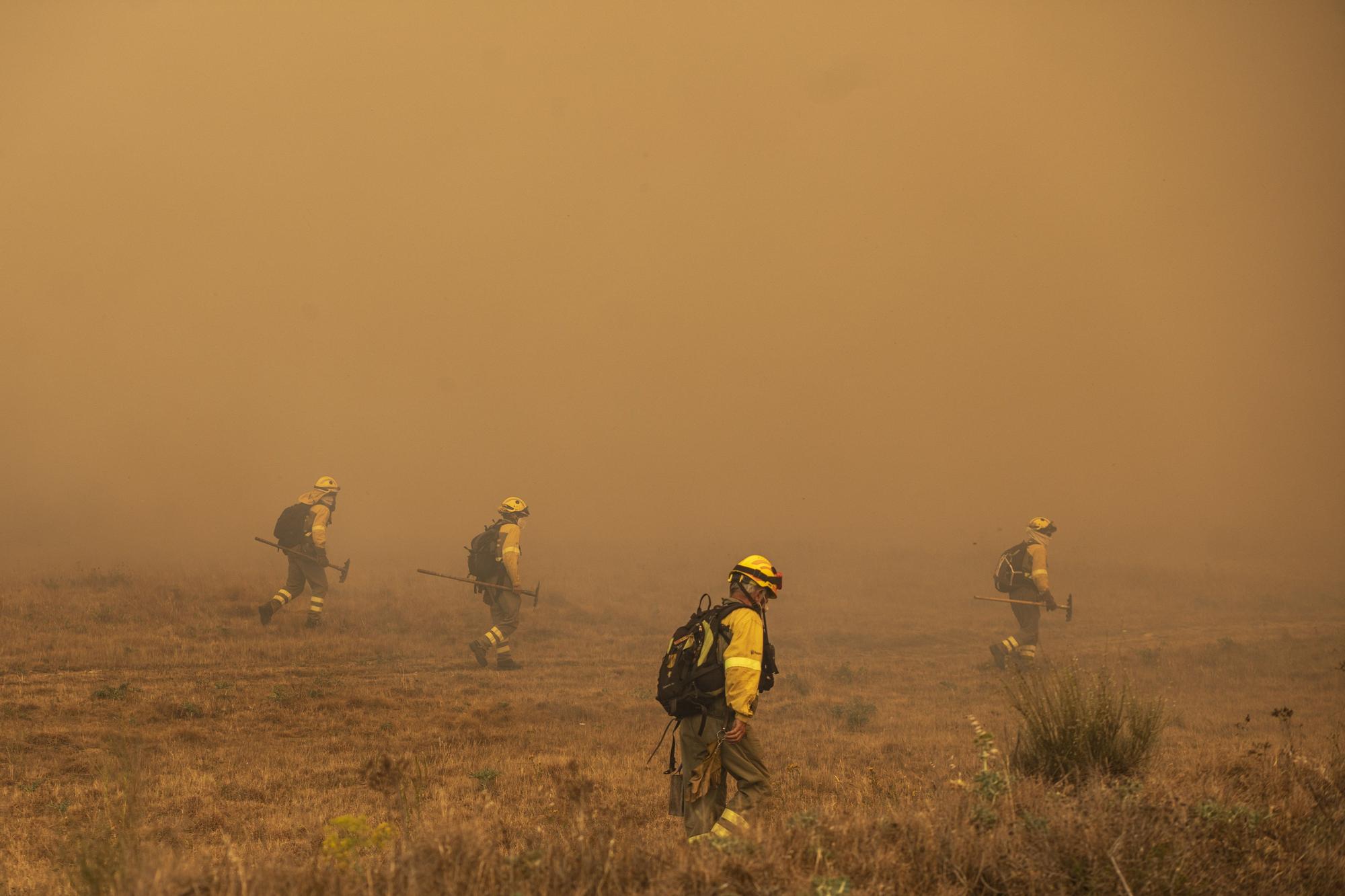 GALERÍA | El incendio de la Sierra de la Culebra, en imágenes