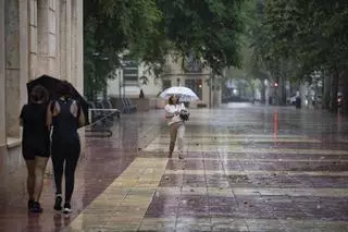 Las lluvias descargan en la Canal de Navarrés y la Costera