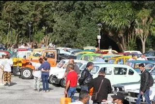 Monte Lobeira reúne en Vilanova coches y motos históricos