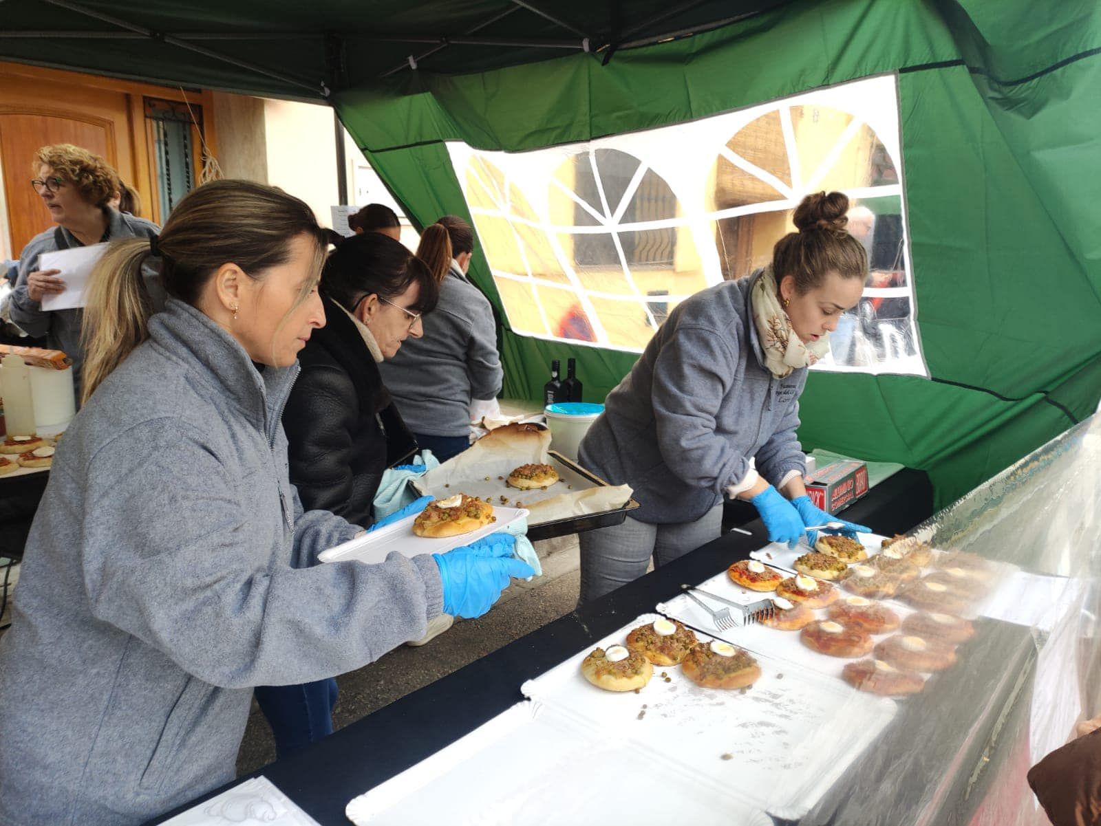 Las imágenes del porrat de Sant Antoni de Benirredrà-Gandia