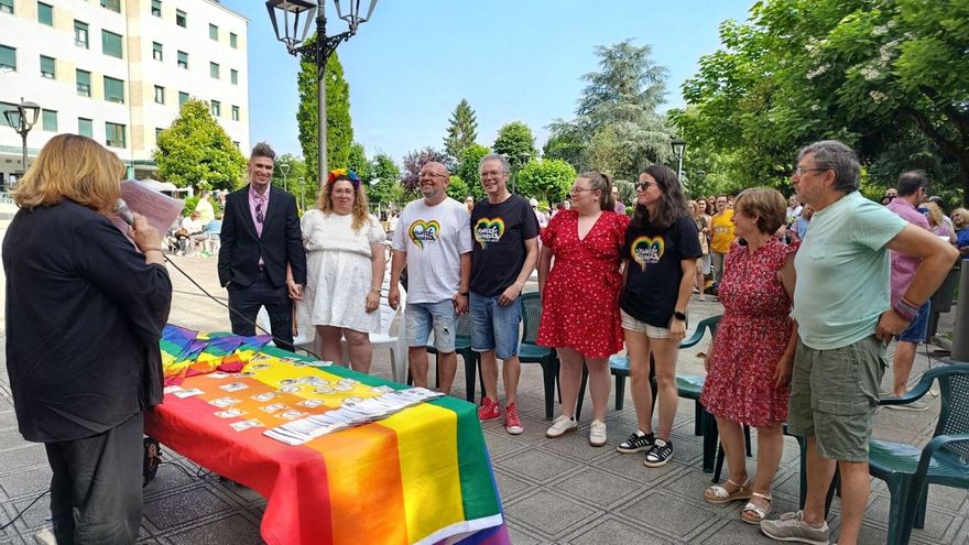 Llanera dedica su fiesta del Orgullo a los veinte años del matrimonio igualitario: &quot;Queremos una ley que proteja más nuestros derechos&quot;