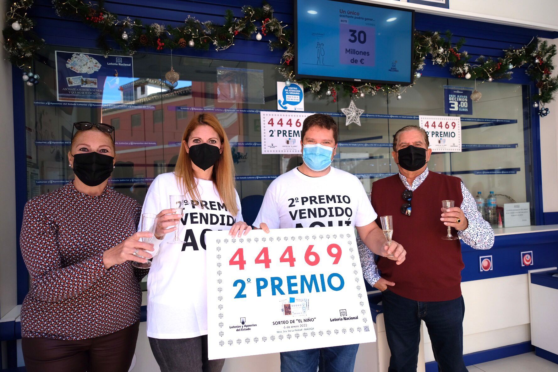 La suerte de 'El Niño' llega a Málaga con el segundo y tercer premio
