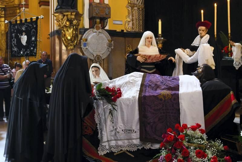 Acto de la Virgen de la Soledad ante el Cristo de la Cama