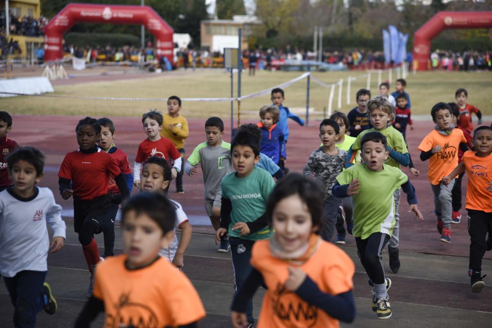 Uns 800 escolars donen relleu un any més al Cros de Manresa al Congost