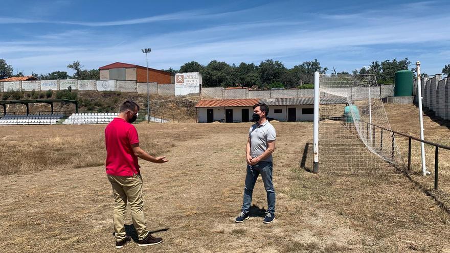 Aceituna modernizará el campo de fútbol municipal con césped artificial