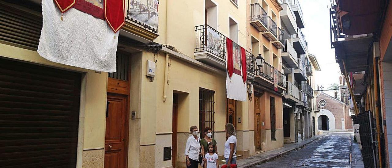 Soledad y silencio el día de fiesta grande en Algemesí