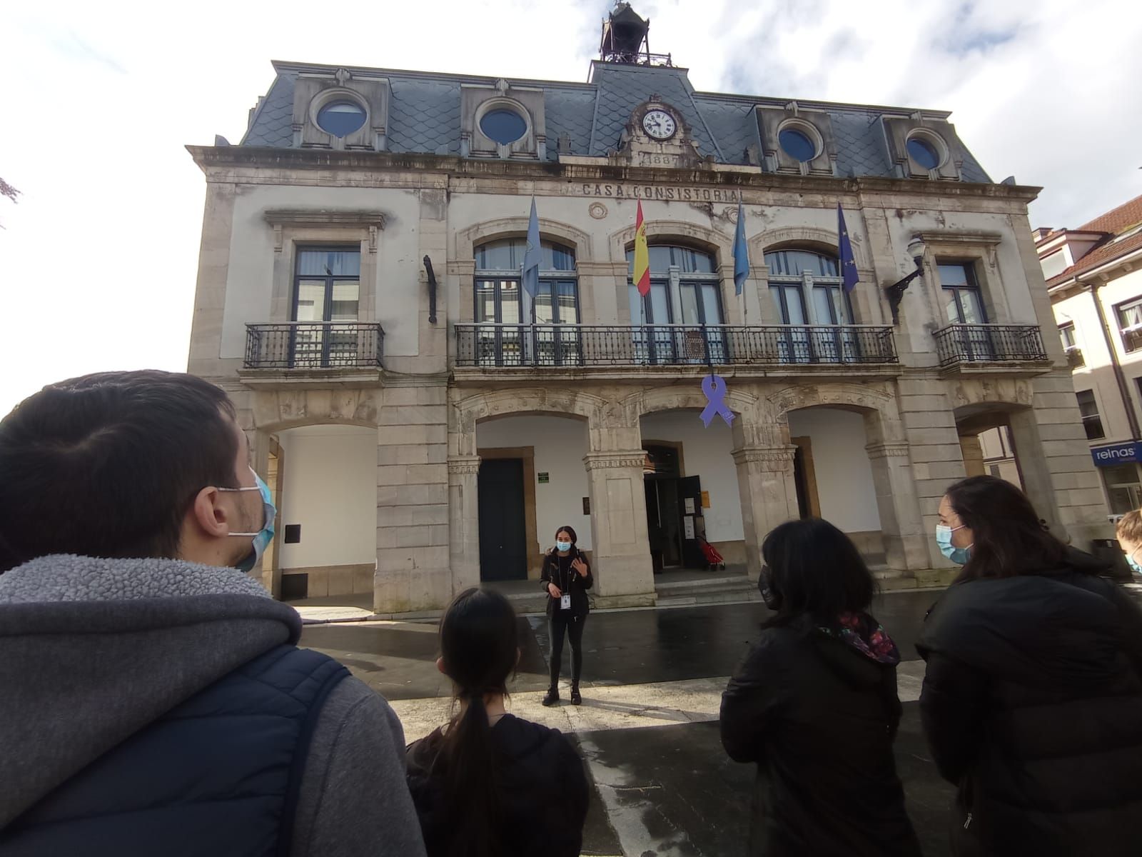 Así ha sido la primera visita guiada a Pola de Siero hecha por los estudiantes de turismo