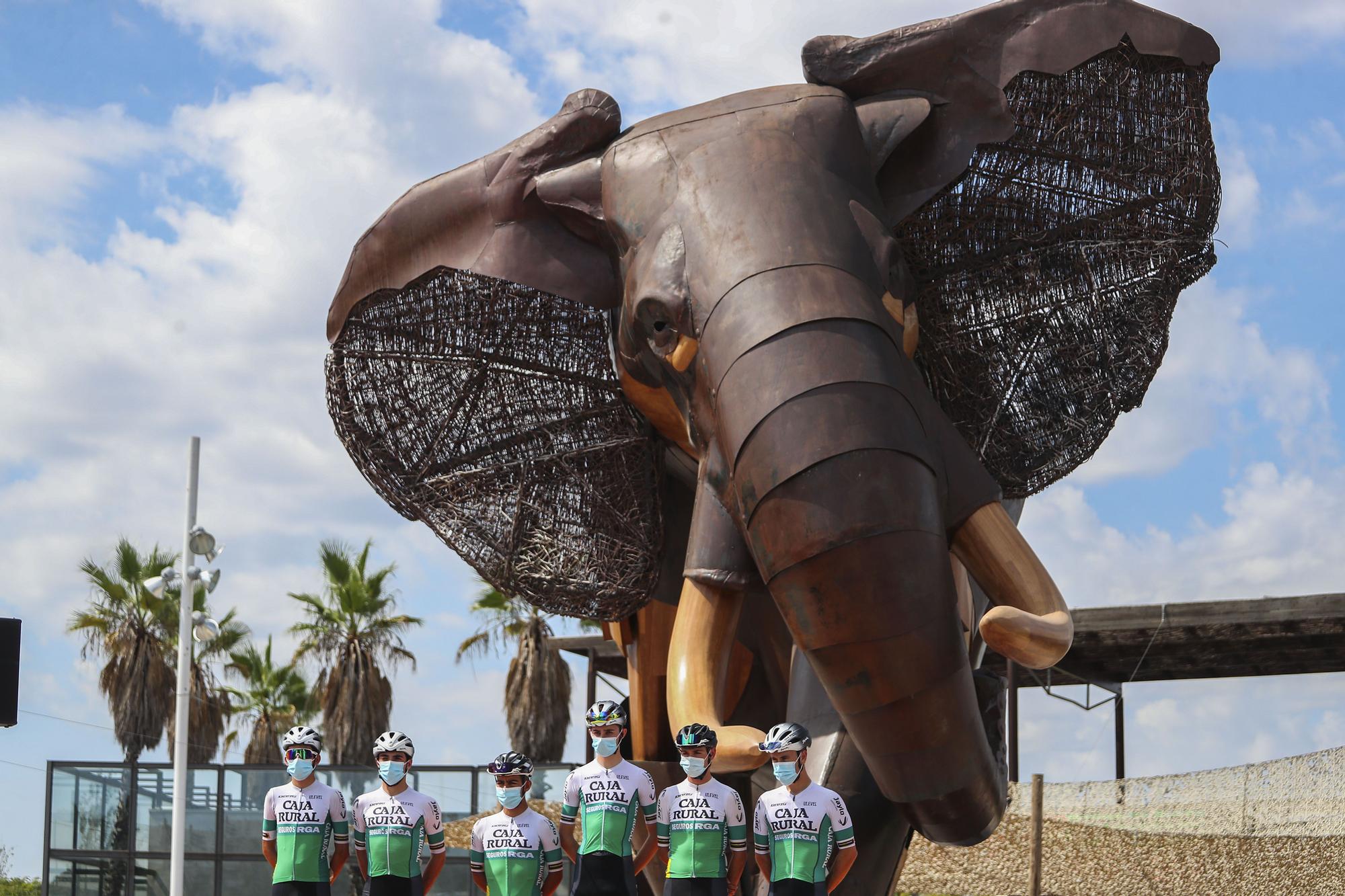 Salida de la Volta Ciclista a la provincia de Valencia